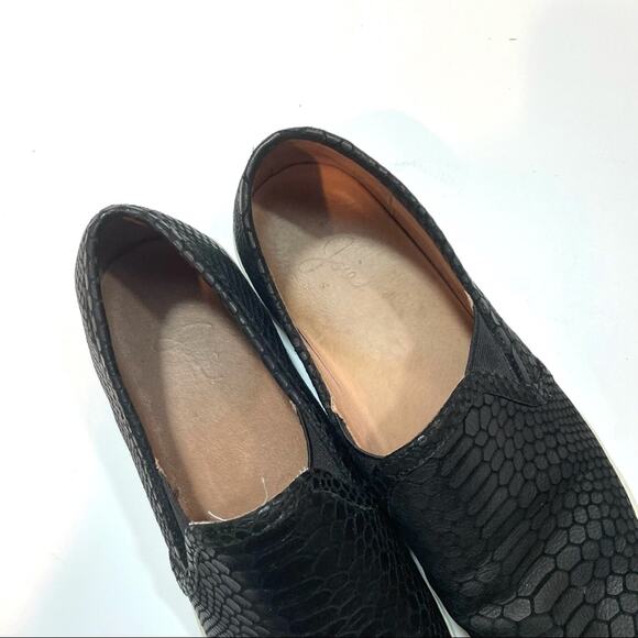 Joie Black snakeskin leather slip on loafers women’s shoes 38 - Picture 7 of 9